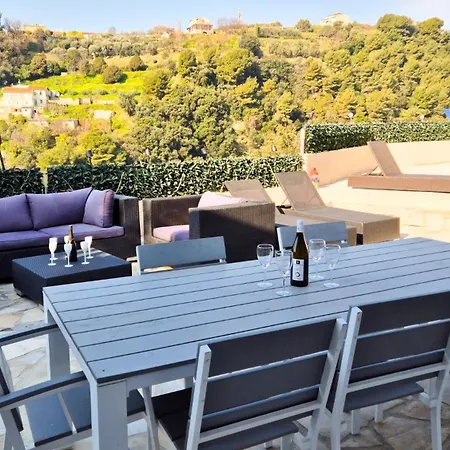 Dom wakacyjny Maison Avec Grande Terrasse Sur Nicea