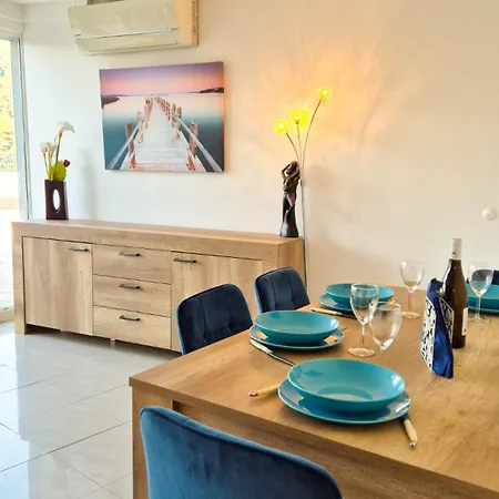 Maison Avec Grande Terrasse Sur Holiday home